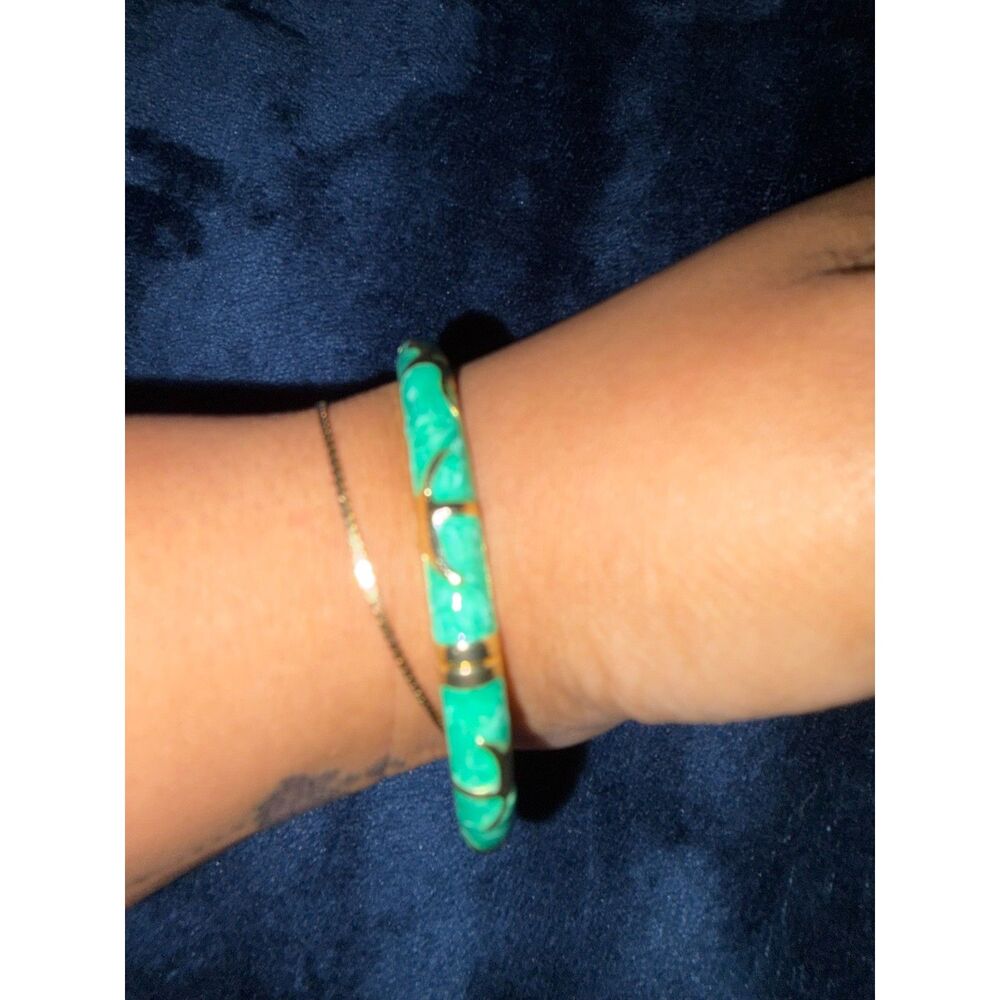 New Mint Green Marbled Gold Tone Hinged Bangle Bracelet 7"
